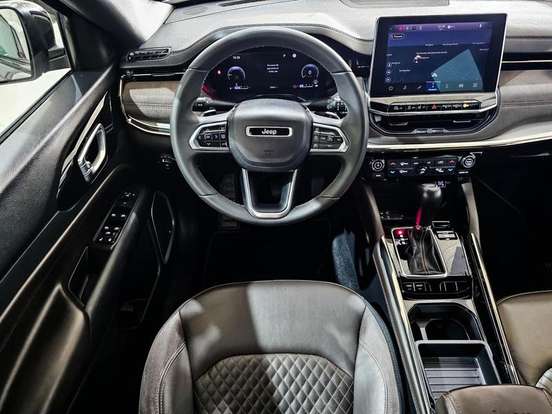 JEEP-COMMANDER-2023