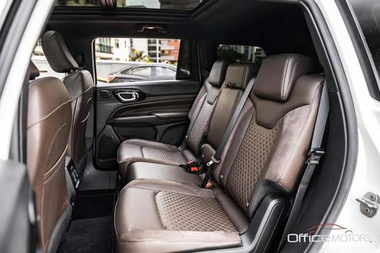 JEEP-COMMANDER-2024