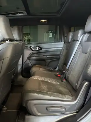JEEP-COMMANDER-2024