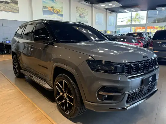 JEEP-COMMANDER-2.0 HURRICANE 4 TURBO GASOLINA BLACKHAWK AT9 JEEP-COMMANDER-2024