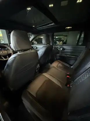 JEEP-COMMANDER-2024