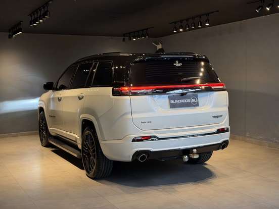 JEEP-COMMANDER-2.0 HURRICANE 4 TURBO GASOLINA BLACKHAWK AT9 JEEP-COMMANDER-2025