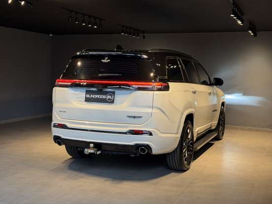 JEEP-COMMANDER-2.0 HURRICANE 4 TURBO GASOLINA BLACKHAWK AT9 JEEP-COMMANDER-2025