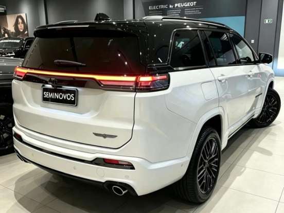 JEEP-COMMANDER-2.0 HURRICANE 4 TURBO GASOLINA BLACKHAWK AT9 JEEP-COMMANDER-2025