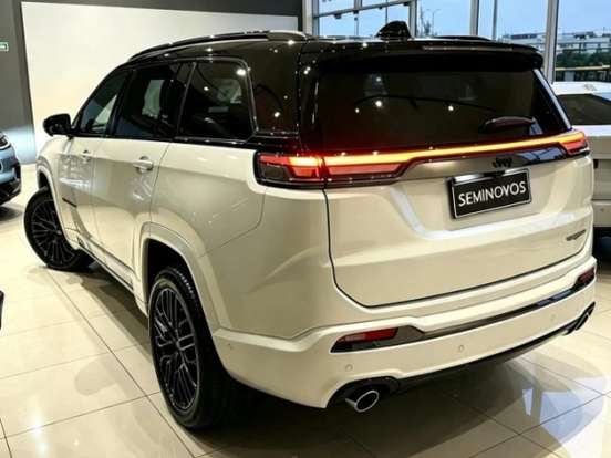 JEEP-COMMANDER-2.0 HURRICANE 4 TURBO GASOLINA BLACKHAWK AT9 JEEP-COMMANDER-2025