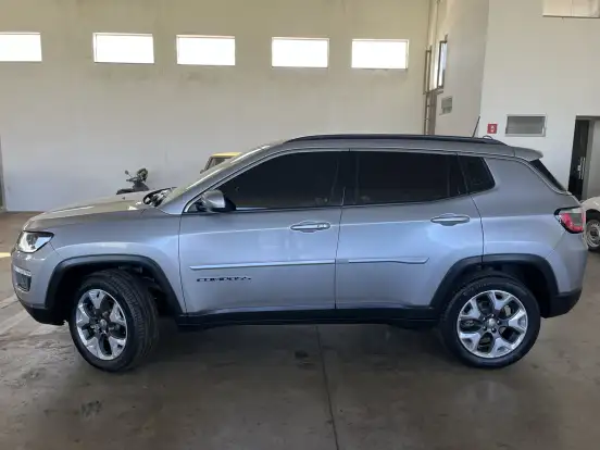 JEEP-COMPASS-2.0 16V DIESEL LONGITUDE 4X4 AUTOMÁTICO JEEP-COMPASS-2018