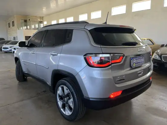 JEEP-COMPASS-2.0 16V DIESEL LONGITUDE 4X4 AUTOMÁTICO JEEP-COMPASS-2018