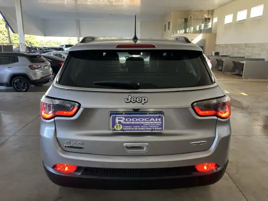 JEEP-COMPASS-2.0 16V DIESEL LONGITUDE 4X4 AUTOMÁTICO JEEP-COMPASS-2018