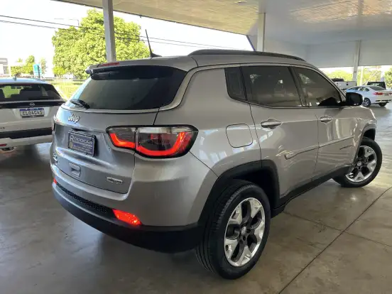 JEEP-COMPASS-2.0 16V DIESEL LONGITUDE 4X4 AUTOMÁTICO JEEP-COMPASS-2018