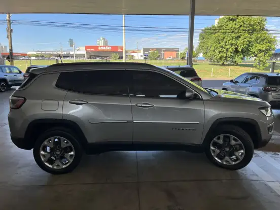 JEEP-COMPASS-2.0 16V DIESEL LONGITUDE 4X4 AUTOMÁTICO JEEP-COMPASS-2018