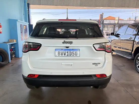 JEEP-COMPASS-2.0 16V FLEX LONGITUDE AUTOMÁTICO JEEP-COMPASS-2018