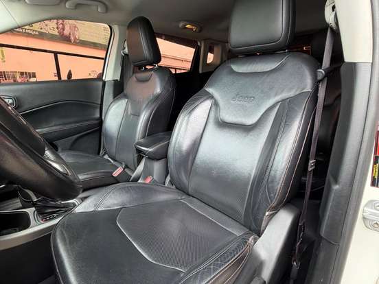 JEEP-COMPASS-2.0 16V FLEX LONGITUDE AUTOMÁTICO JEEP-COMPASS-2019
