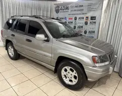 JEEP GRAND CHEROKEE 4.0 LAREDO 4X4 6I 12V GASOLINA 4P AUTOMÁTICO JEEP GRAND CHEROKEE 4.0 LAREDO 4X4 6I 12V GASOLINA 4P AUTOMÁTICO