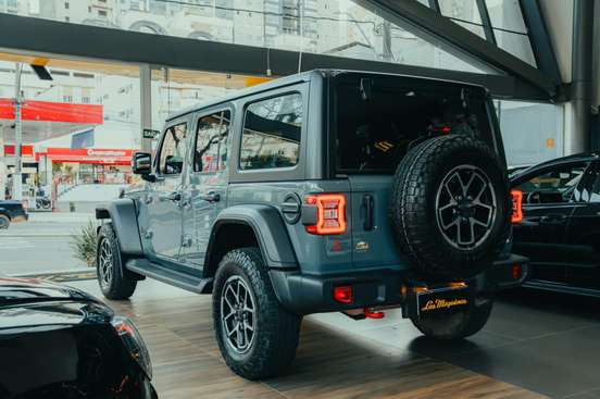 JEEP-WRANGLER-2024