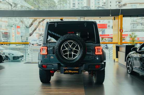 JEEP-WRANGLER-2024