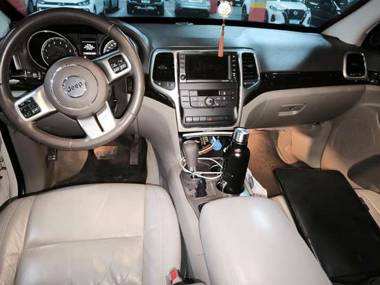 JEEP-GRAND CHEROKEE-3.6 LIMITED 4X4 V6 24V GASOLINA 4P AUTOMATICO JEEP-GRAND CHEROKEE-2012