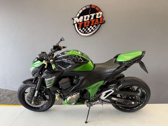 KAWASAKI-Z800-2014