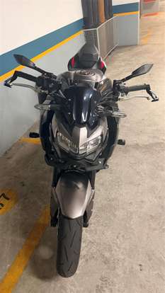 KAWASAKI-Z900-2023