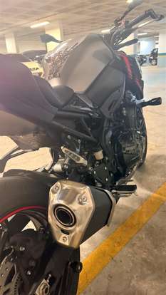 KAWASAKI-Z900-2023