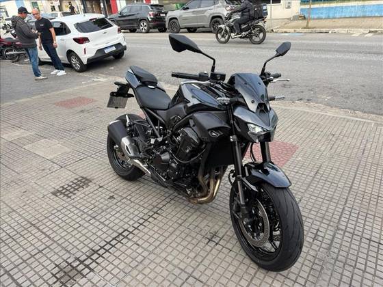KAWASAKI Z900 