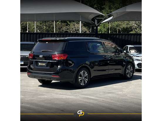 KIA-CARNIVAL-2019