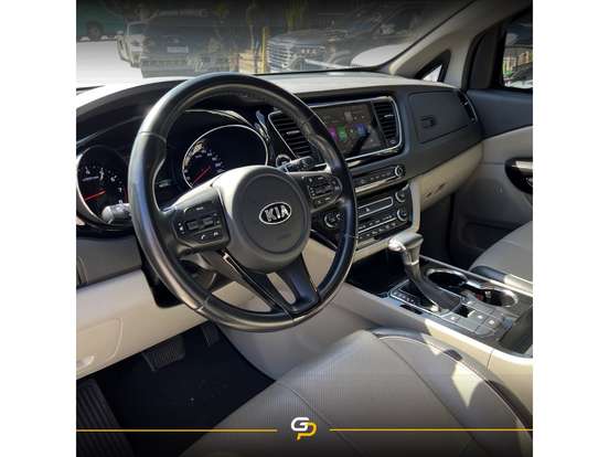 KIA-CARNIVAL-2019