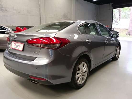 KIA-CERATO-1.6 SX 16V FLEX 4P AUTOMÁTICO KIA-CERATO-2017