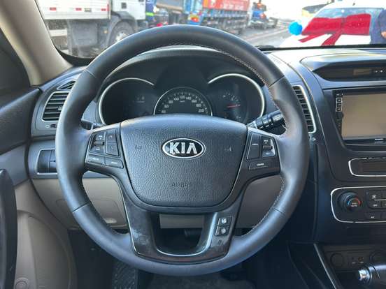 KIA-SORENTO-2014