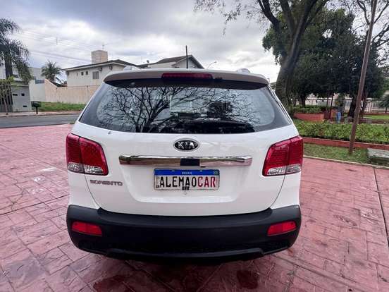 KIA-SORENTO-2012