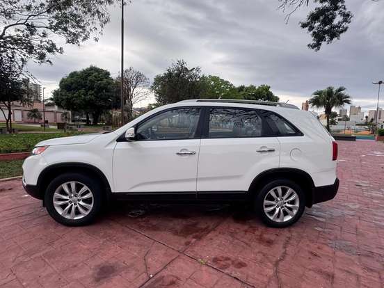 KIA-SORENTO-2.4 16V GASOLINA EX AUTOMÁTICO KIA-SORENTO-2012