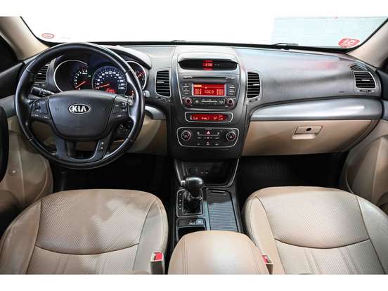 KIA-SORENTO-2012