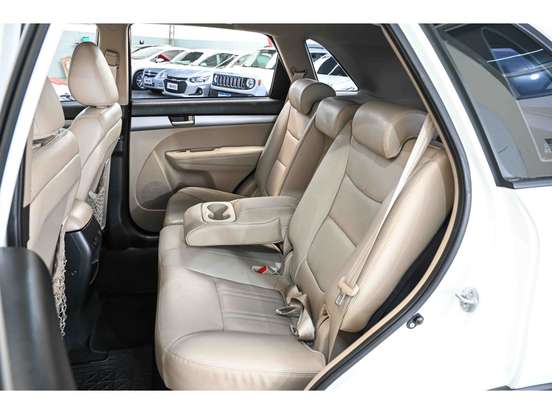 KIA-SORENTO-2012