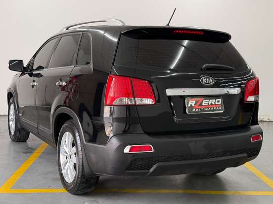 KIA-SORENTO-2011