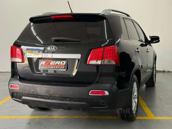 KIA-SORENTO-2011