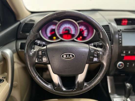 KIA-SORENTO-3.5 V6 GASOLINA EX 7L AUTOMATICO KIA-SORENTO-2011