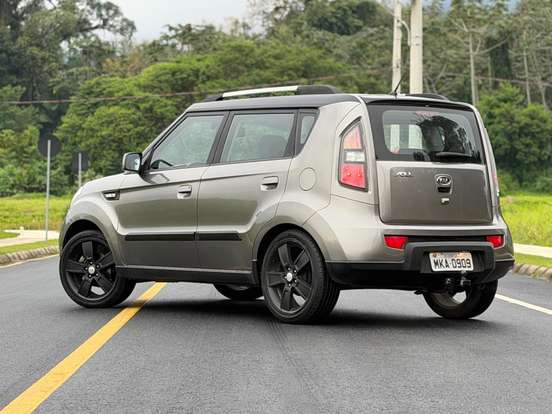 KIA-SOUL-1.6 EX 16V FLEX 4P MANUAL KIA-SOUL-2010