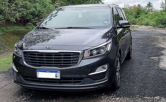 KIA-CARNIVAL-2018