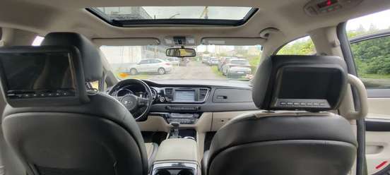 KIA-CARNIVAL-2018