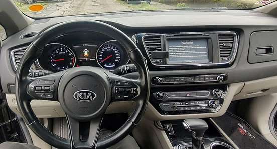 KIA-CARNIVAL-2018