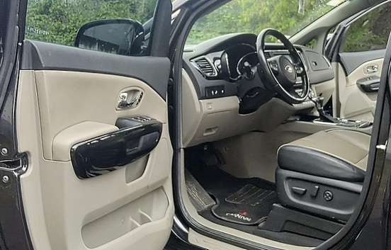 KIA-CARNIVAL-2018