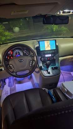 KIA-CARNIVAL-2014