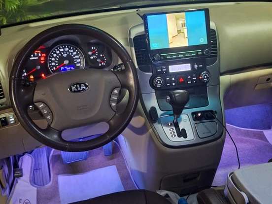 KIA-CARNIVAL-3.5 EX V6 24V GASOLINA 4P AUTOMÁTICO KIA-CARNIVAL-2014
