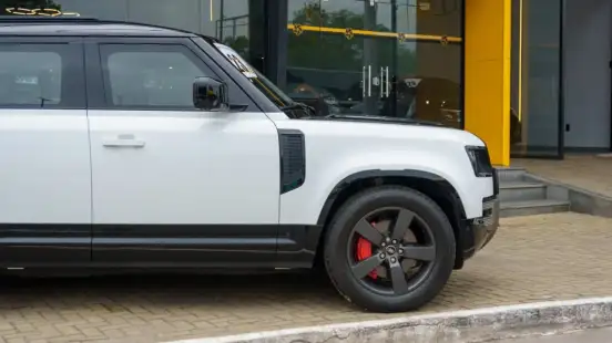 LAND ROVER-DEFENDER-2023