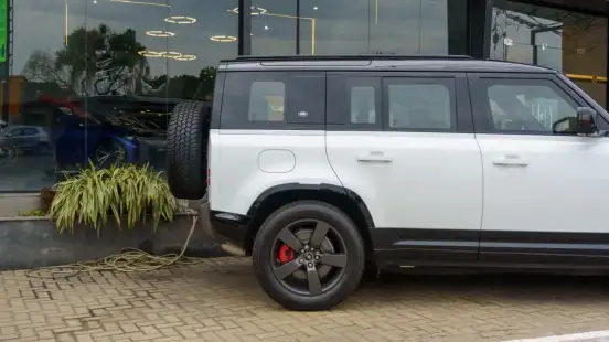 LAND ROVER-DEFENDER-2023