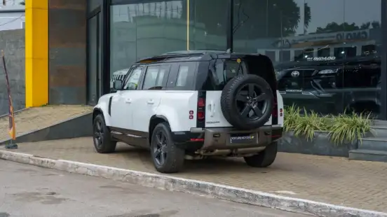 LAND ROVER-DEFENDER-2023