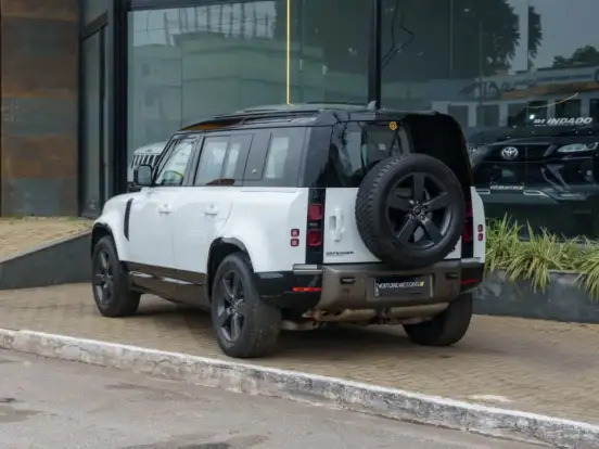 LAND ROVER-DEFENDER-3.0 D300 TURBO DIESEL MHEV 110 X-DYNAMIC HSE AWD AUTOMÁTICO LAND ROVER-DEFENDER-2023