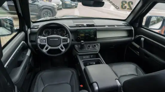 LAND ROVER-DEFENDER-2023
