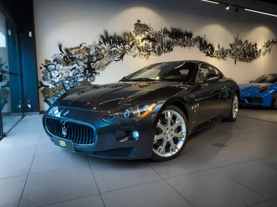 MASERATI GRANTURISMO 4.7 V8 GASOLINA SPORT MC SHIFT