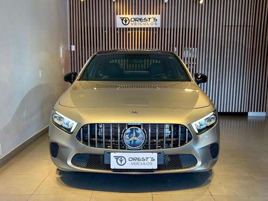 MERCEDES-BENZ-A 200-2019