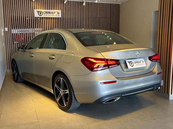 MERCEDES-BENZ-A 200-2019